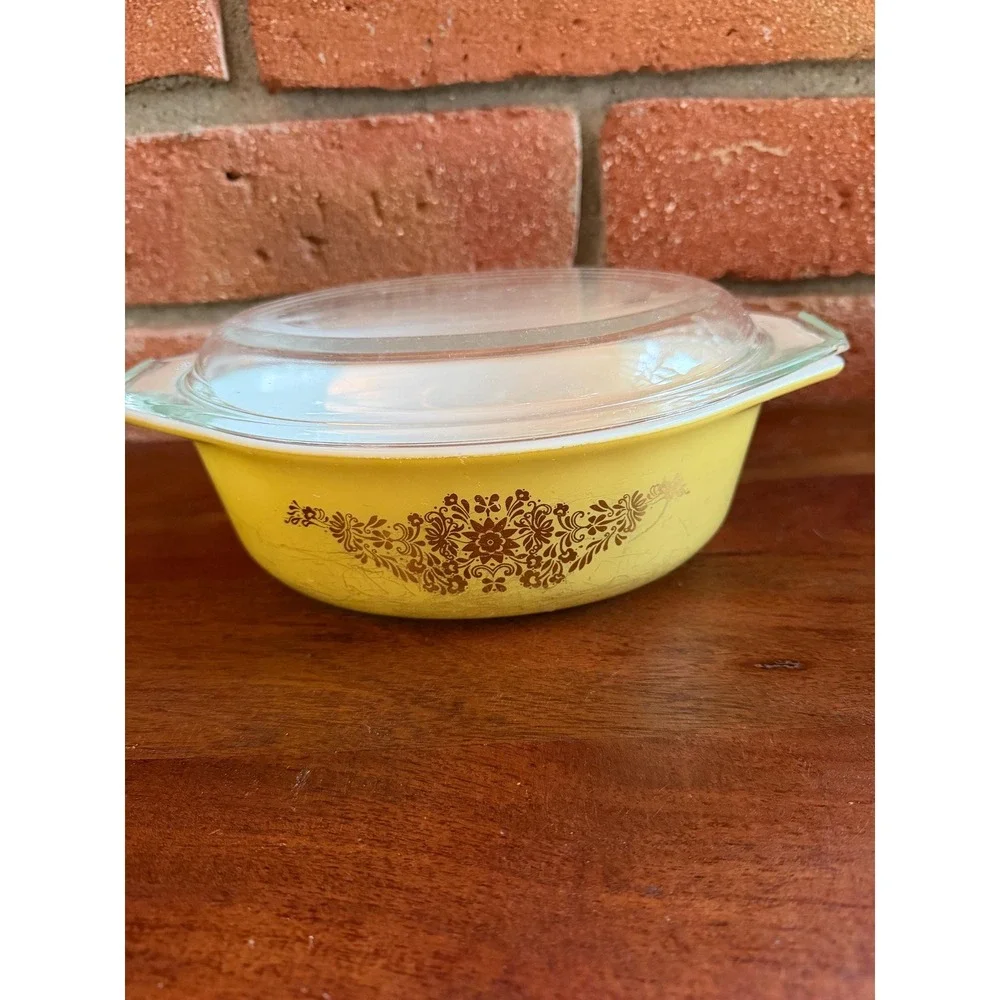 Vintage Pyrex Golden Garland 043 1.5 Qt Oval Casserole with Glass Lid